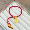 Popular Pulseira Dourada do Deus da Riqueza Atrai Riqueza e Tesouros com Fio Vermelho Enrolado para Mulheres Nova Chinoiserie Mãozinha da Sorte Pulseira Tecida à Mão