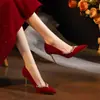 Sapatos de Salto Alto Brancos com Detalhe de Garça 2026 estilo Francês em cetim cor de champanhe para mulheres, elegantes com strass, bico fino, salto fino, sapatos de noiva
