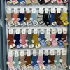 Calcetines Niños Nuevo Otoño e Invierno Calcetines de Algodón de Tubo Medio Dibujos Animados Lindos Calcetines de Algodón Transpirables para Niños Mayores Venta al por Mayor