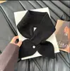 Bufanda Pequeña de Punto Cruz de Color Mixto Dulce para Mujer Otoño e Invierno Nuevo Estilo Coreano Versátil Cálida Bufanda de Lana para la Columna Cervical