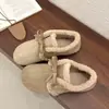 Zapatos casuales nuevos de suela suave y fondo plano con forro polar para mujer, sin cordones, 2026, zapatos retro de invierno con pelo para mujer, zapatos de algodón, lazo