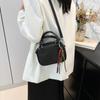 Bolso de mano popular para combinar con todo de este año 2025 nuevo bolso de hombro bandolera nicho de moda para ir al trabajo bolso pequeño cuadrado