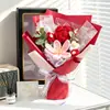 Buquê de rosa de lã de produto acabado transfronteiriço, ornamento decorativo de flor artificial de crochê de tulipa tricotado à mão, item de presente