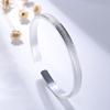 Accesorios transfronterizos en el nuevo brazalete simple esmerilado de moda brazalete esmerilado para mujer brazalete para enviar a los mayores para enviar a la madre