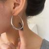 Pendientes de aro clásicos con forma de gota para cara redonda, sencillos y combinables, accesorios avanzados para orejas de cara pequeña.