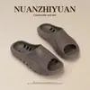 Fábrica de Zapatos Qidan Pantuflas Resistentes al Agua para Mujer, Antideslizantes para Baño Interior, Secado Rápido, Suela Suave, Pantuflas de Pareja para Hombre