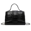 Atacado transfronteiriço Bolsa feminina 2023 nova bolsa de mão feminina padrão pedra bolsa quadrada pequena moda corrente bolsa de ombro transversal