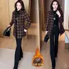Abrigo de lana de invierno para madre de mediana edad con bolsillos tridimensionales, solapa de cuadros y forro extra grueso, abrigo de lana de longitud media