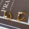 Corea del Sur Dongdaemun Aretes de Cuentas Destacadas Cruz Dorada para Mujer Temperamento Nicho Único Aretes de Alta Gama Cobre Chapado en Oro Real