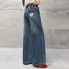 Jeans para Niñas de Primavera y Otoño 2026 Nuevos Casuales Estilo Coreano para Niños Medianos y Grandes Bolsillo Trasero Bordado de Corazón Pantalones de Pierna Recta