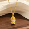 Jade Areia Dourada Rosto Auspicioso Bodhisattva Guanyin Pingente Estilo Chinês Traga Fortuna Homemzinho Dourado Gentil e Fofo Colar Fashion de Alto Padrão