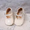 Zapatos de Princesa de Cuero para Niñas Colección Otoño 2026 Adorno de Encaje Suela Suave Zapatos Mary Jane Zapatos de Presentación para Niños Zapatos Individuales Rojos