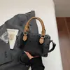 Essenciais para o Trajeto Super Quentes Bolsa Tote Pequena Feminina 2026 Novo Estilo Bolsa de Ombro Único em Jeans Verão Popular Bolsa Transversal Feminina
