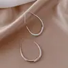 Europeos y Americanos transfronterizos más vendidos geométricos Ovalados de gancho para la oreja Celebridad de Internet elegantes aretes para la oreja femeninos estilo frío retro estilo de Hong Kong pendientes joyería