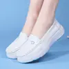 Nuevos zapatos de enfermera de verano para mujer, cómodos, de suela blanda, antideslizantes, transpirables, zapatos planos versátiles, disponibles para entrega inmediata