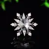 Estilo Luxo Leve Broche Exquisito de Floco de Neve Acessório Versátil para o Dia a Dia Cardigã de Primavera Acessório de Nicho Fivela Anti-Exposição