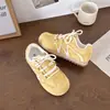 Tênis de Treino Alemão Belle Fashion 2026 Novo Modelo Sapatos Versáteis de Alto Estilo Sola Fina Versátil Casual Tênis Brancos B5202