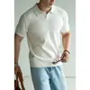 Polo de Punto con Cuello en V de Lyocell Tencel para Hombre, Otoño 2026, Sensación Cero Ataduras, Textura Amigable con la Piel, Camiseta de Manga Corta de Canalé