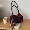 Bolsa de ombro retrô de nicho transfronteiriça para mulheres, bolsa de mão simples coreana da moda 2026 com bolsa tipo travesseiro de grande capacidade