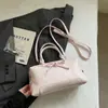 Bolso Cruzado 2026 Bolso Versátil Bolso de Viaje para el Trabajo Bolso Elegante para Mujer Almohada Lazo Nudo Sensación Nicho Nuevo Gran Capacidad