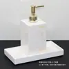 Kit de artículos de tocador de baño europeo para hotel Baño de habitación modelo Adornos de baño Botella de desinfectante de manos Botella de loción Juego de bandeja