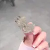 Pasador de Pedrería con Lazo para la Frente, Pinza Lateral Pequeña y Delicada con Pinza de Pato en la Parte Superior