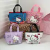 Bolsa Tejida Mini Auténtica Serie Familiar Sanrio Bolsa de Compras Mini Hello Kitty Bolso Colgante Bolsa Pequeña