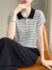 2026 Primavera/Verão Novo Tricô de Linho com Gola Polo Manga Curta Blocos de Cor Listrado Pulôver Solto Camiseta Base