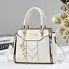 Bolsa Simples Versátil Feminina 2026 Nova Bolsa de Ombro Casual Moda Bolsa para Trabalho e Deslocamento