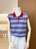 Camiseta de malha de seda gelada listrada color-blocking para mulheres, novo design de verão 2026, curta, estilosa, top pequeno, tamanho único