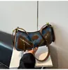 Transfronteiriça 2025 Nova Bolsa Baguete da Moda Bolsa de Ombro Feminina Trabalho Deslocamento Bolsa Transversal Bolsa Versátil Estilo Retrô