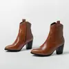 Comércio Exterior Moda Europeia e Americana Bico Fino Salto Alto Botas Curtas Padrão Pedra Zíper Lateral Salto Grosso Botas Botas de Cano Curto Outono e Inverno