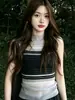 Camisole de Tricô Listrada com Gola Meia-Alta para Mulheres, Top Único e Lindo Sem Mangas para o Verão, Adequado Tanto para Usar por Cima Quanto por Baixo