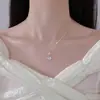 Collar Doble Mariposa Diseño de Nicho Femenino Estilo Fresco Colgante de Calcedonia Blanca Imitación Cadena para Clavícula Simple Estilo Ins Moda Femenina