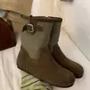 Botas Curtas Retrô Color Block Maillard Primavera/Outono 2026 Solado Macio Versátil para o Dia a Dia Antiderrapante Resistente ao Desgaste Sapatos da Moda