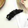 Pinza para el Cabello de Pliegues Tejidos en Forma de Plátano para Mujer, Nuevo Modelo Estilo Coreano, Sensación de Alta Gama, Accesorio para el Cabello de Moda y Versátil para la Parte Posterior de la Cabeza