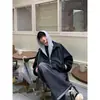 Chaqueta de cuero PU estilo retro americano, dos piezas falsas, estilo aviador para hombre, chaqueta fresca de primavera para motociclista con capucha