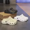 Nuevos zuecos clásicos de suela gruesa para mujer, sandalias antideslizantes para enfermeras, pantuflas de suela blanda para uso en exteriores, sandalias de playa para mujer