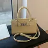 Bolso Vintage de Gama Alta para Mujer 2026 Nuevo Bolso Cruzado Versátil de Invierno Bolso de Mano de Moda Bolso Pequeño Cuadrado de Hombro