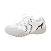 Novos Sapatos Casuais Respiráveis para Estudantes ao Ar Livre, Tênis Simples Tendência de Cano Baixo, Estilo Casal Sapatos Esportivos Confortáveis de Malha