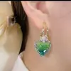 2025 Novos Brincos Retro Coração Verde Brilhante Moda Luxo Leve Exquisitos Versáteis Nicho Brincos Joias