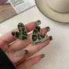 Brincos Coração Estampa Leopardo Agulha de Prata Brincos de Temperamento Cruzado Europeu e Americano Luxo Leve Nicho de Ponta Versáteis Brincos Venda por Atacado Mulheres