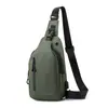 Bolsa Transversal Peitoral Masculina Tendência Mochila Portátil Multifuncional para Exterior Película de Couro Bolsa de Peito Casual Esportiva Novo Estilo Primavera Verão 2026