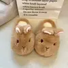 Zapatillas de Algodón de Peluche de Conejo Estilo Lindo y Perezoso para Mujer, Novedad Otoño/Invierno 2026 Calientes para el Hogar, Deslizables de Piel