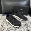 Zapatillas deportivas retro para hombre con retazos de piel de ante y logo metálico triangular PRA, zapatillas deportivas casuales, venta al por mayor multicolor transfronteriza