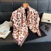Elegante Estampado de Leopardo Retro Seda Sintética Tacto de Alta Gama Bufanda Grande Bufanda de Seda Chal Estampado Bufanda para el Cuello Bufanda de Protección Solar Pañuelo para la Cabeza Bufanda