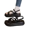 Sandalias Romanas Cruzadas para Mujer Estilo Hada de Verano Ropa de Exterior Nuevo Estilo 2024 Suela Gruesa Suela Suave Elegante Tenis de Playa