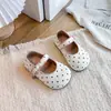 Sapatos Mary Jane de couro com bolinhas para meninas, nova coleção outono 2026, sola macia, antiderrapante, estilo princesa, estilo coreano, sapatilhas fofas para bebê