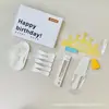 Utensilios para pastel cumpleaños juego de regalo de seis piezas tienda de repostería juego de suministros para fiesta al por mayor juego de cubiertos y platos desechables