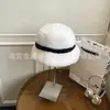 Gorro, gorro de pescador, gorro versátil para otoño e invierno, cálido y a prueba de viento, gorro esponjoso, hace que la cara se vea más pequeña, gorro de mujer, gorro de pescador de felpa transfronterizo